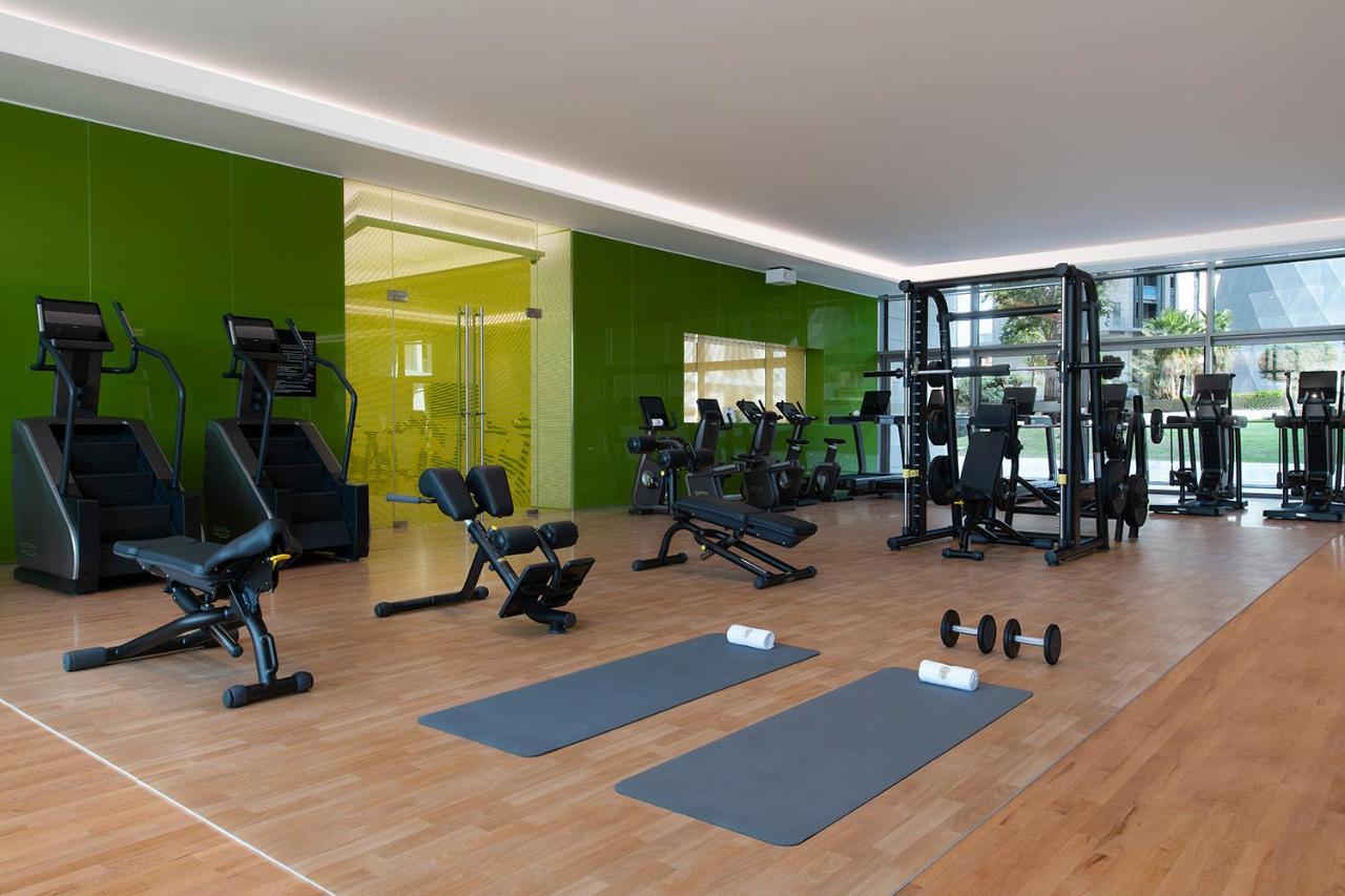 Banyan Tree Doha At La Cigale Mushaireb Екстер'єр фото The gym at the hotel
