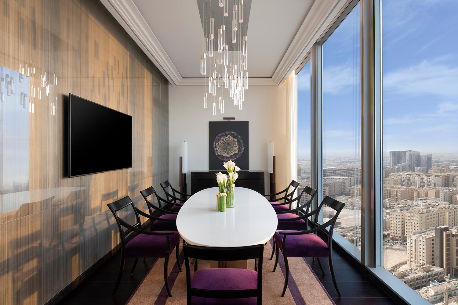 Banyan Tree Doha At La Cigale Mushaireb Номер фото The dining room of a suite at the Ritz-Carlton, Riyadh